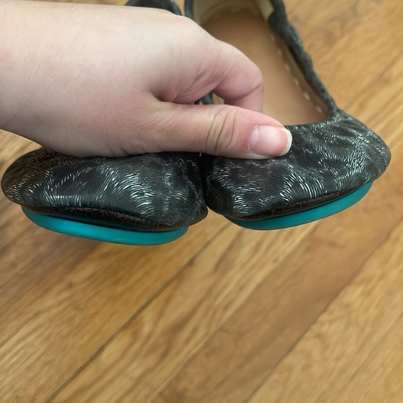 Tieks Black Leopard Size 7 - Picture 6 of 7